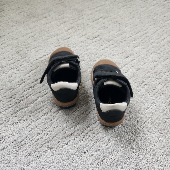 Toddler Black and Brown Shoes - Picture 3 of 4